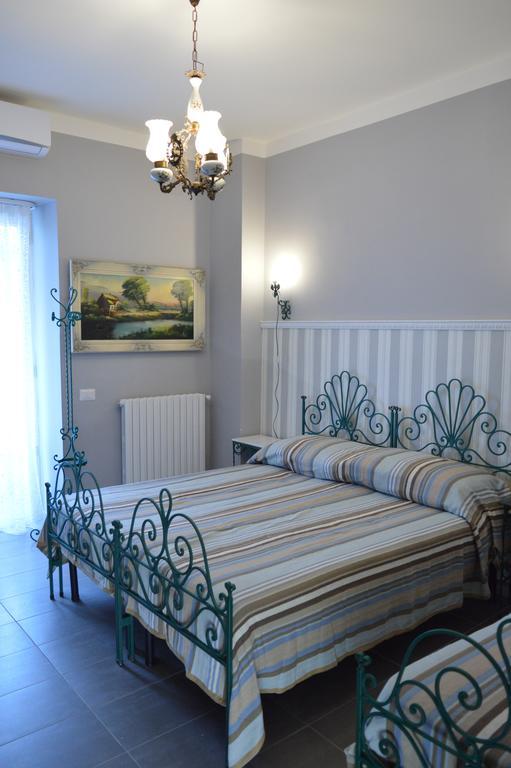 B&B Al Golfo サレルノ 部屋 写真